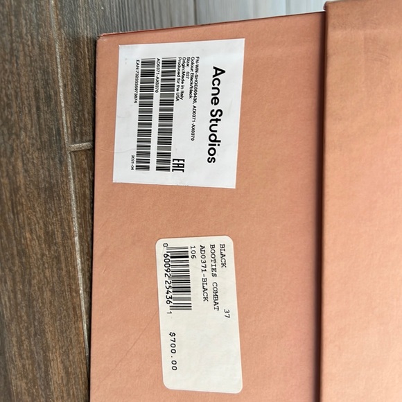 Acne studios blk combat boots. Brand new. Size 37 Italian. Never been worn. - Picture 9 of 9